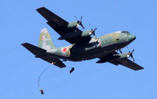 C-130輸送機からの降下